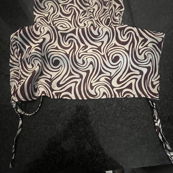 Brown and white dress with swirls (size xl) - Picture 4 of 5